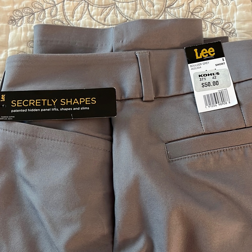 Lee Secretly Shapes pants. Boulder grey. Size 8 short. NWT.